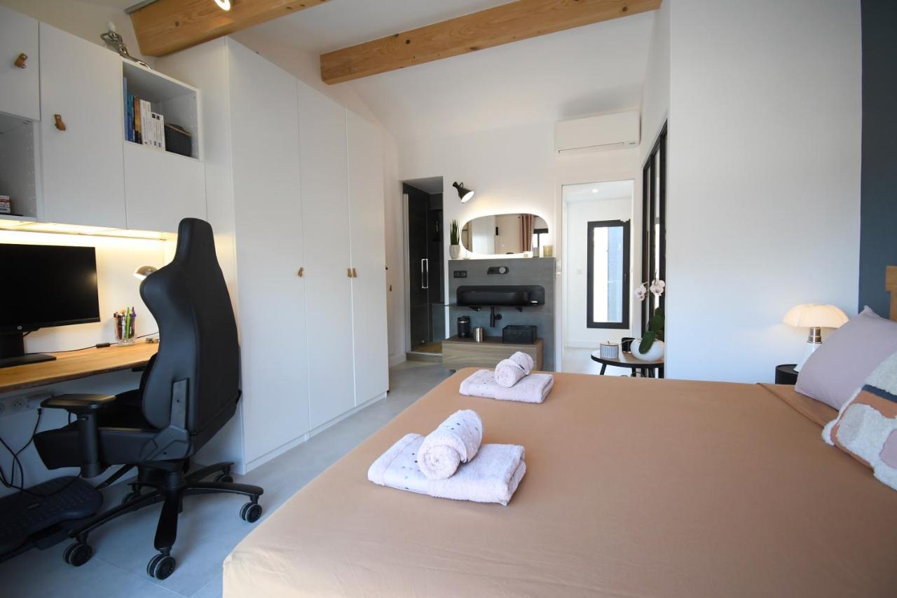 Maison De Village Renovee ! Льо Гро-дю-Роа Екстериор снимка