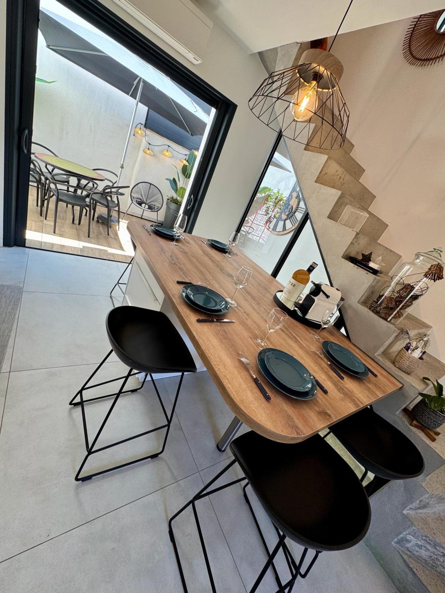 Maison De Village Renovee ! Льо Гро-дю-Роа Екстериор снимка